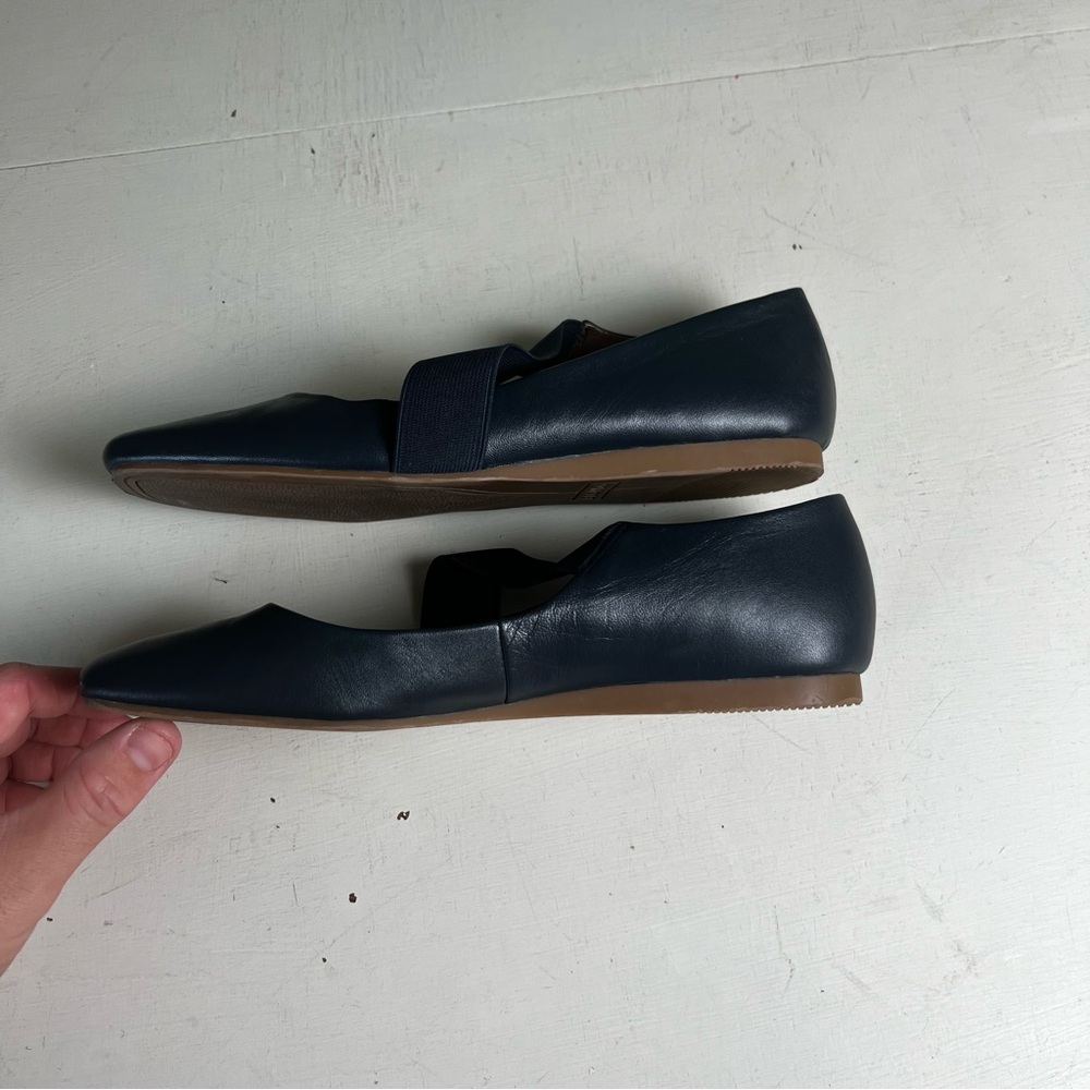 BLONDO- Women's Brielle Waterproof Flat Shoes Navy Blue Career Work Slip On - Picture 4 of 9